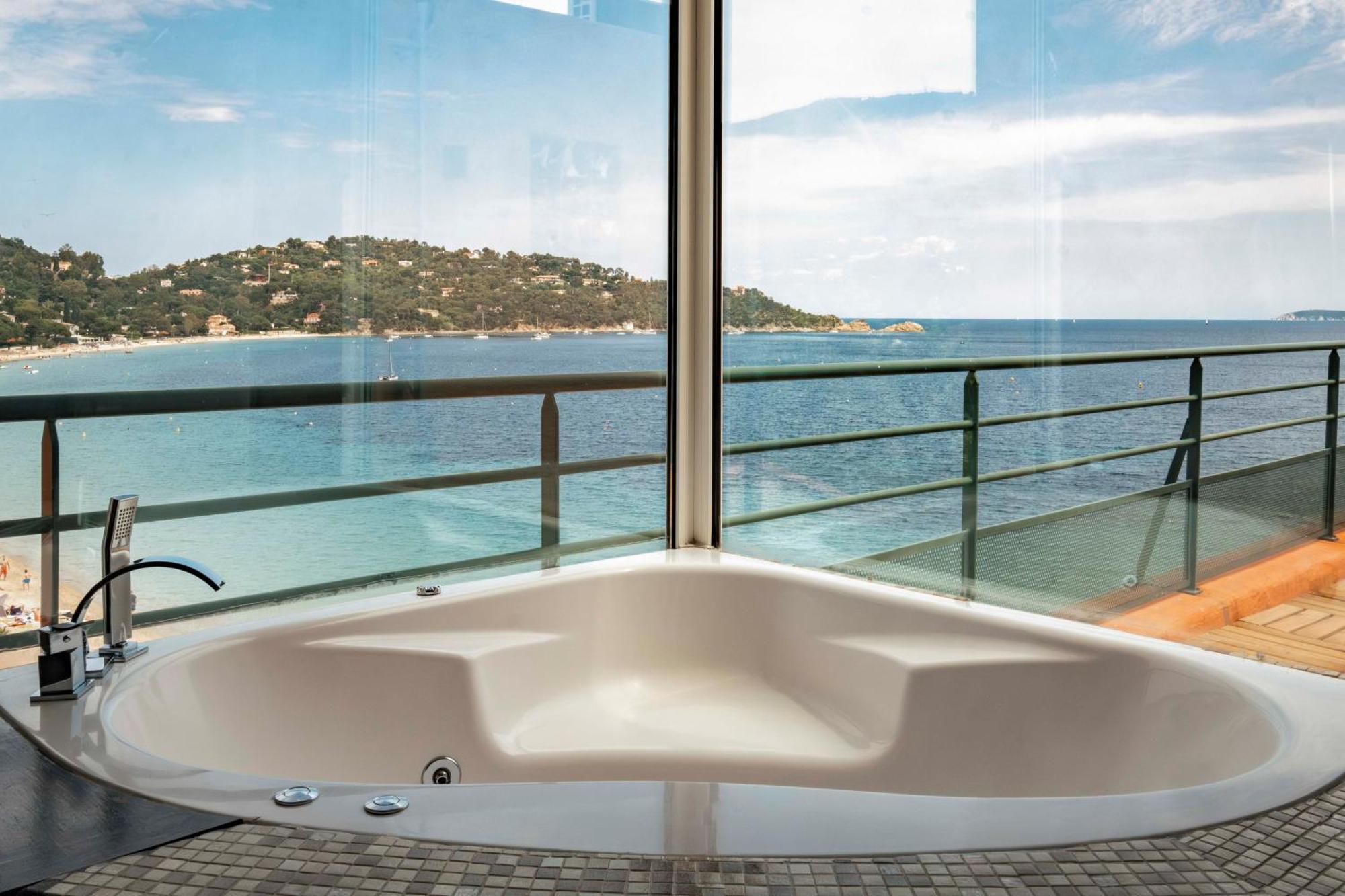 Surplage Hotel Cavaliere Le Lavandou Ngoại thất bức ảnh