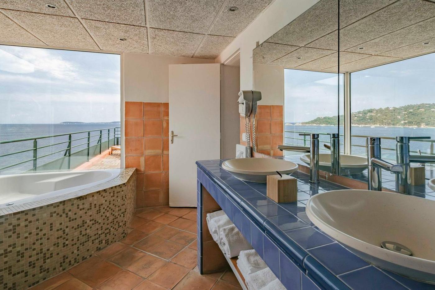 Surplage Hotel Cavaliere Le Lavandou Ngoại thất bức ảnh