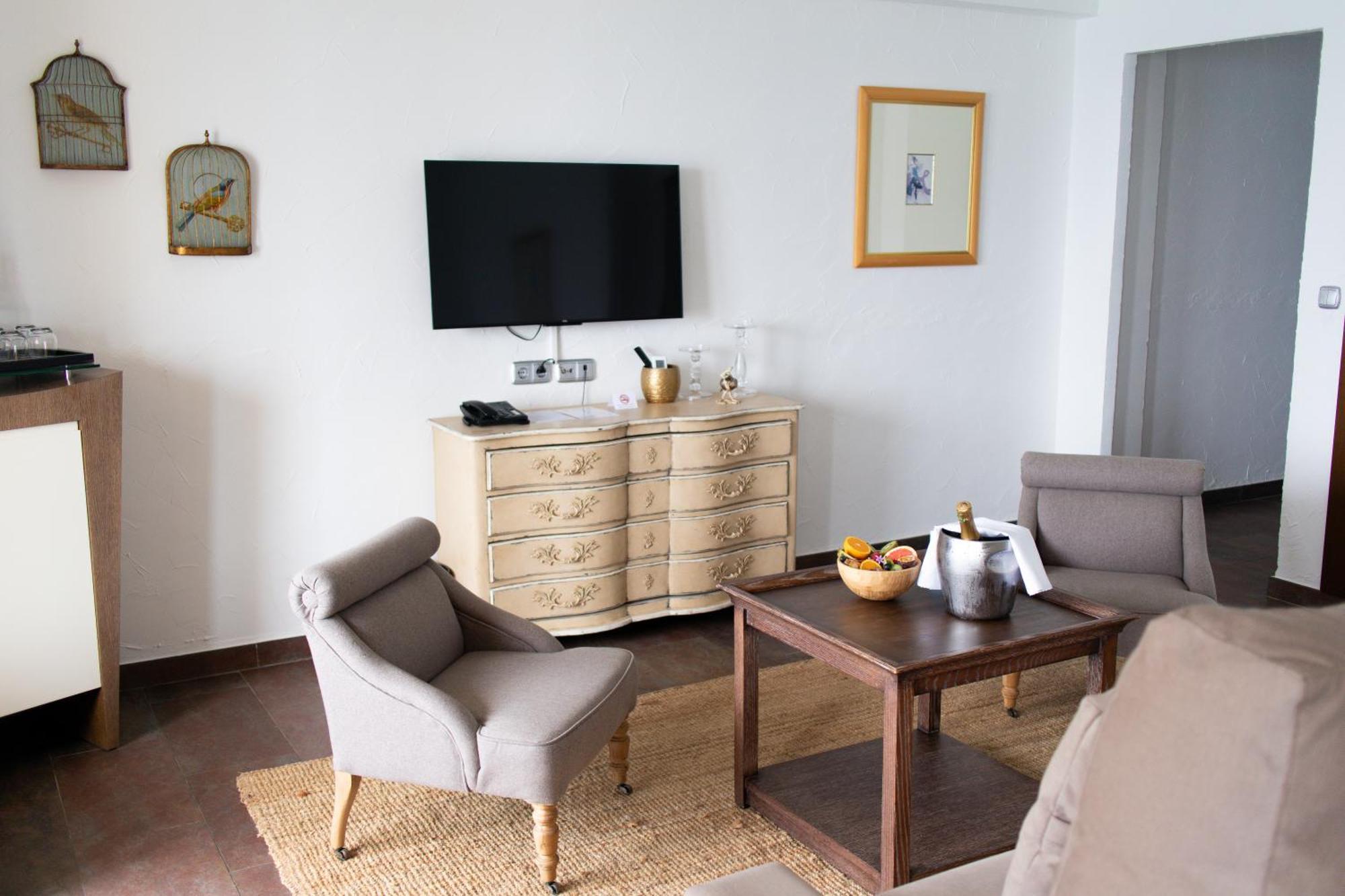 Surplage Hotel Cavaliere Le Lavandou Ngoại thất bức ảnh